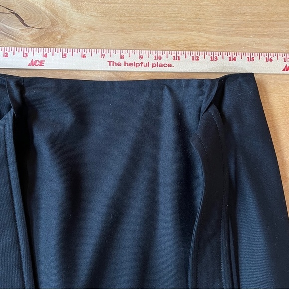 SOLD CHANEL PENCIL SKIRT 100% WOOL BACK BELT LOGO BUTTON LUXURY CORPCORE 40-8 - Picture 8 of 11